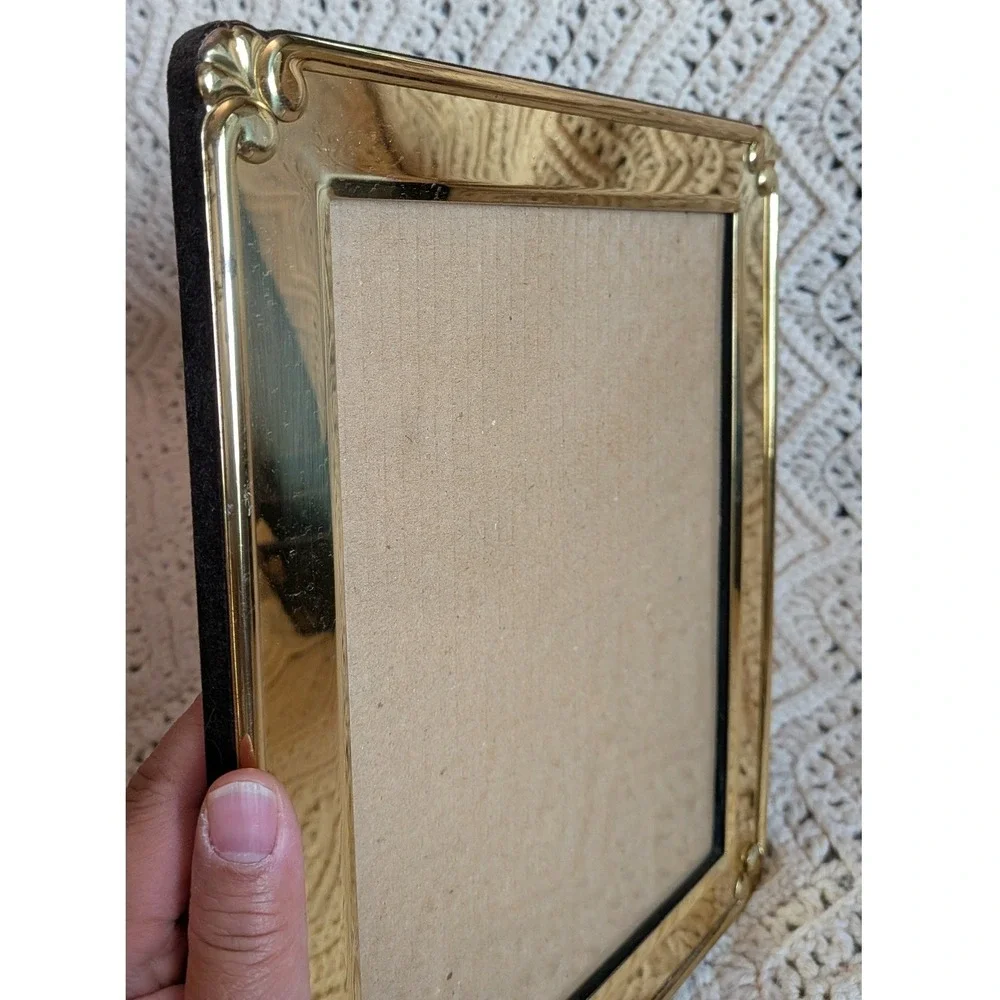 Vintage Gold Tone Metal 8x10 Picture Frame Scroll Corner Detail Tabletop Decor